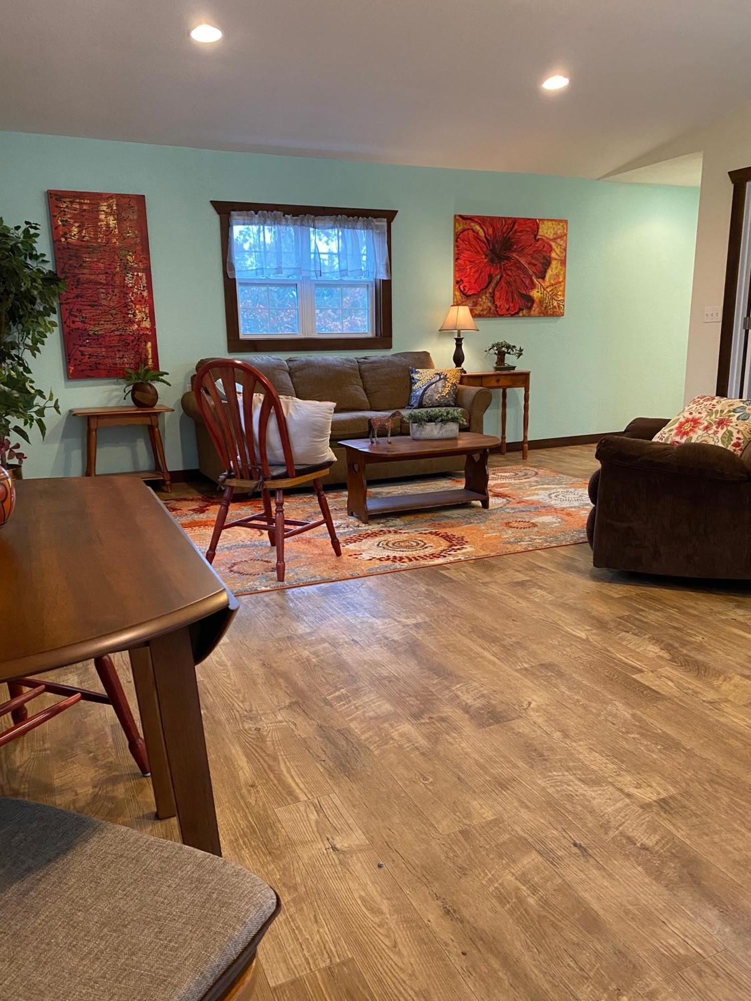 Dragonfly Meadows Guesthouse Stoutland Bagian luar foto