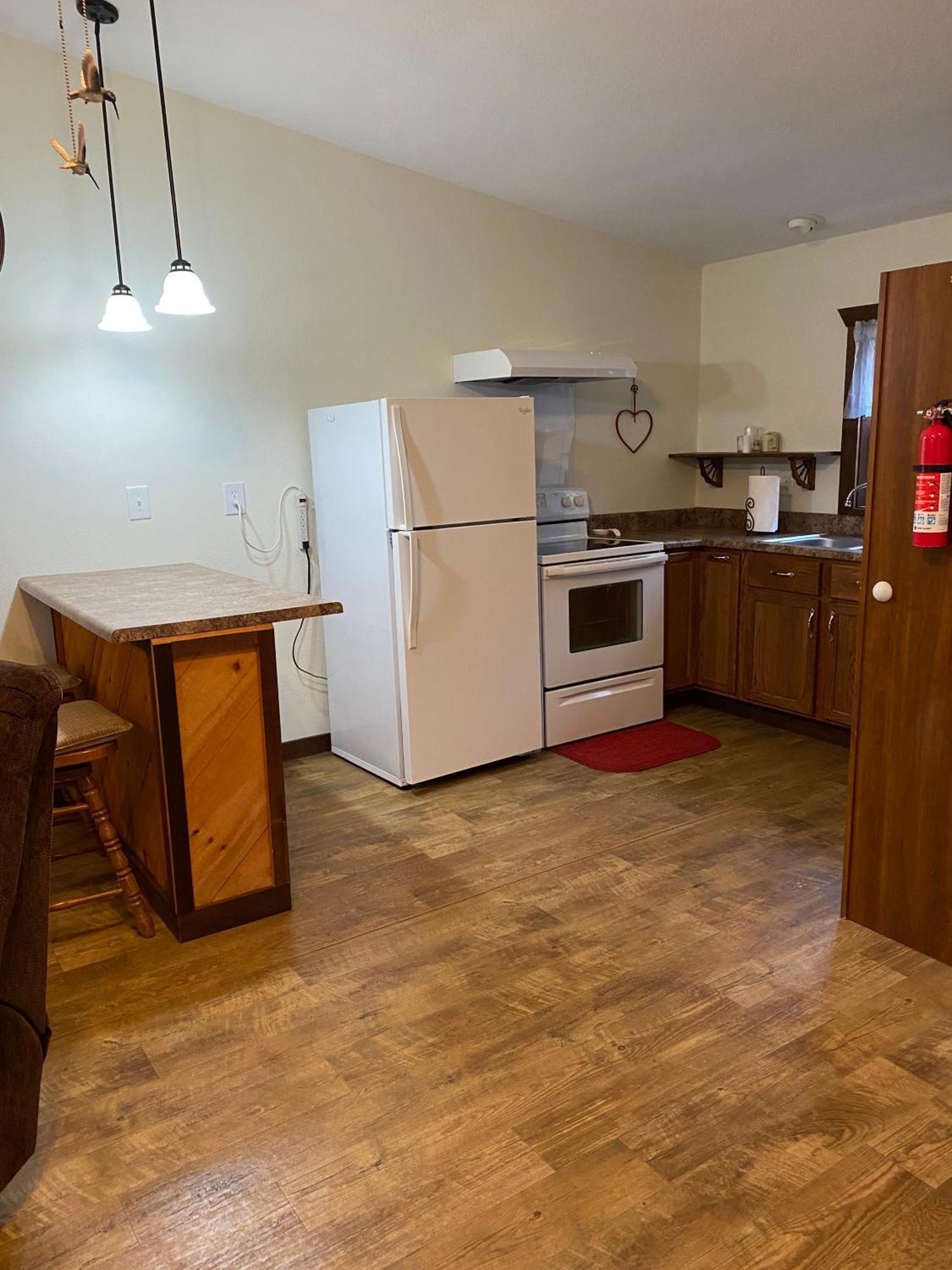 Dragonfly Meadows Guesthouse Stoutland Bagian luar foto